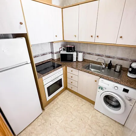 Piso Con Garaje En *