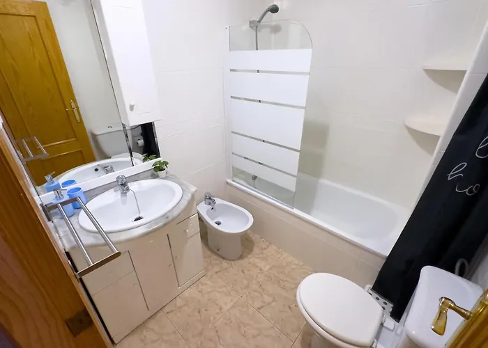 Piso Con Garaje En 아파트 또레비에하