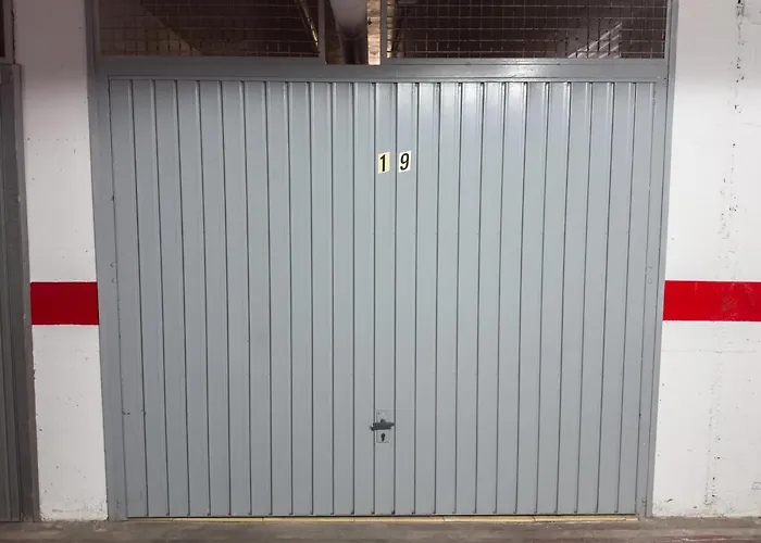 Piso Con Garaje En * 또레비에하